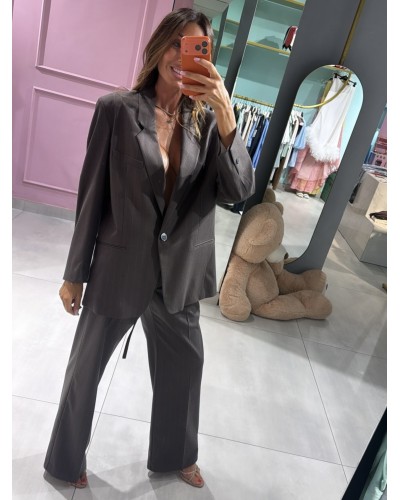 Pantalone gessato con cinturino