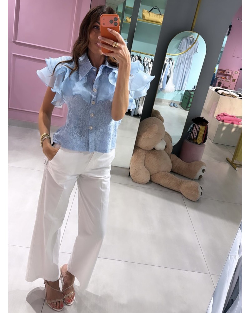 Camicia volant con bottoni gioiello