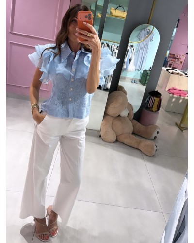 Camicia volant con bottoni gioiello