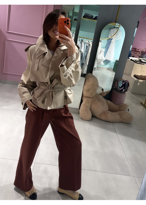 Trench corto chiaro