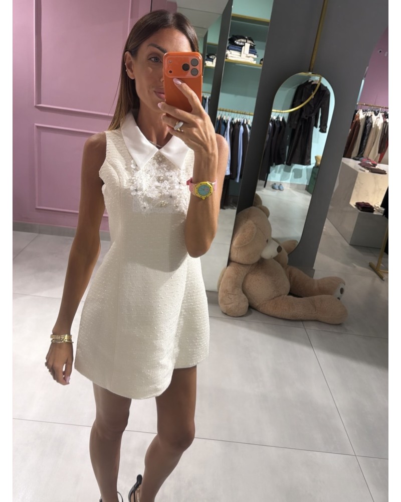 Abito tweed con colletto